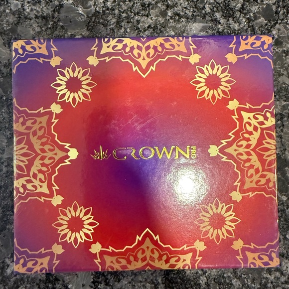 Aulora Crown Pro Travel Face Eyes Lip makeup Palette Bohemian Beauty - Picture 8 of 9